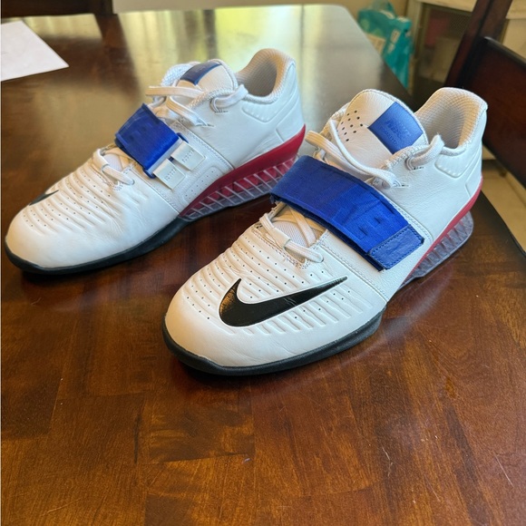 Nike Romaleos 3 XD in Classic Orange Box - Picture 3 of 9